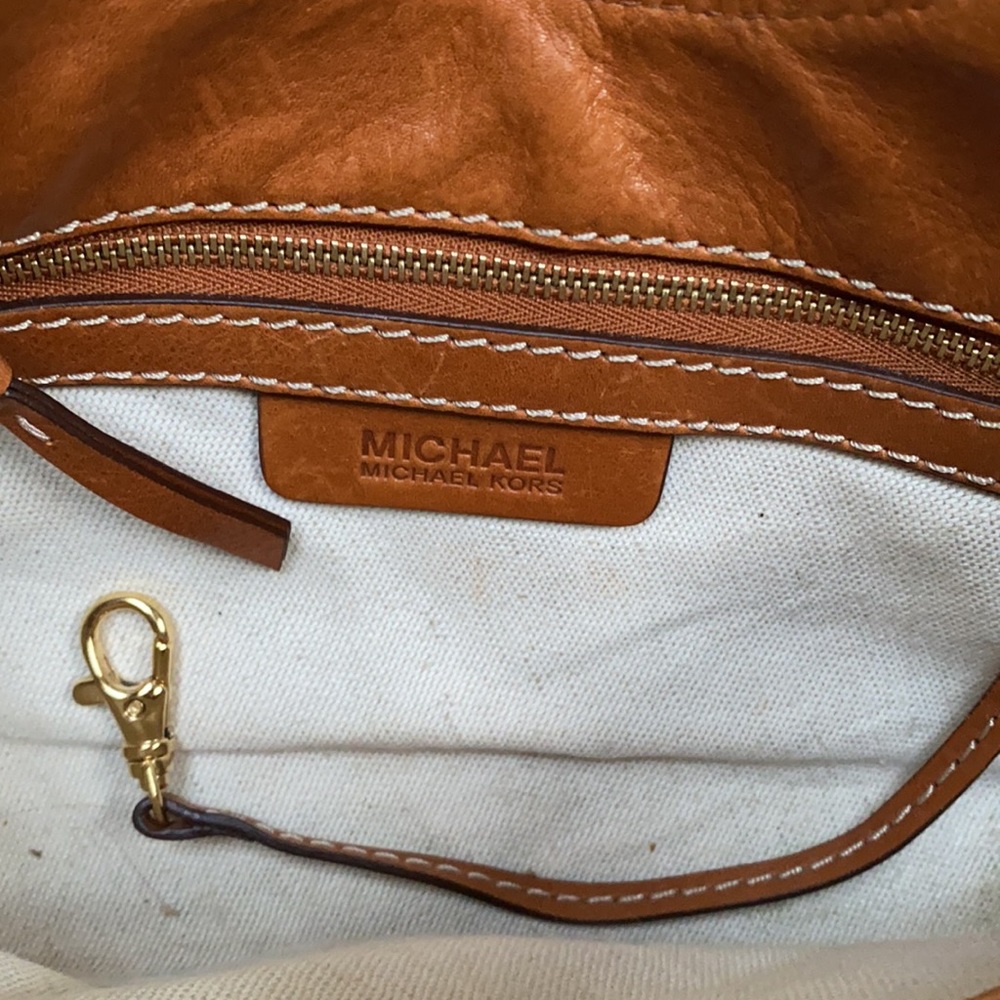 Michael Kors Brown Croc-Embossed Shoulder Bag - Picture 9 of 11